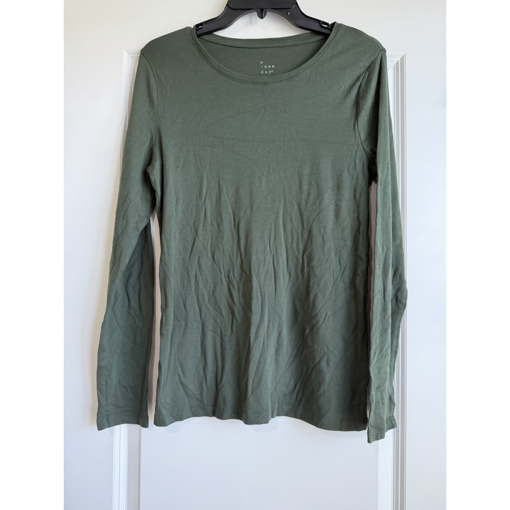 A New Day Women's Large Dark Green Long Sleeve Crewneck Top